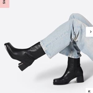 INTENTIONALLY BLANK Vico Boots